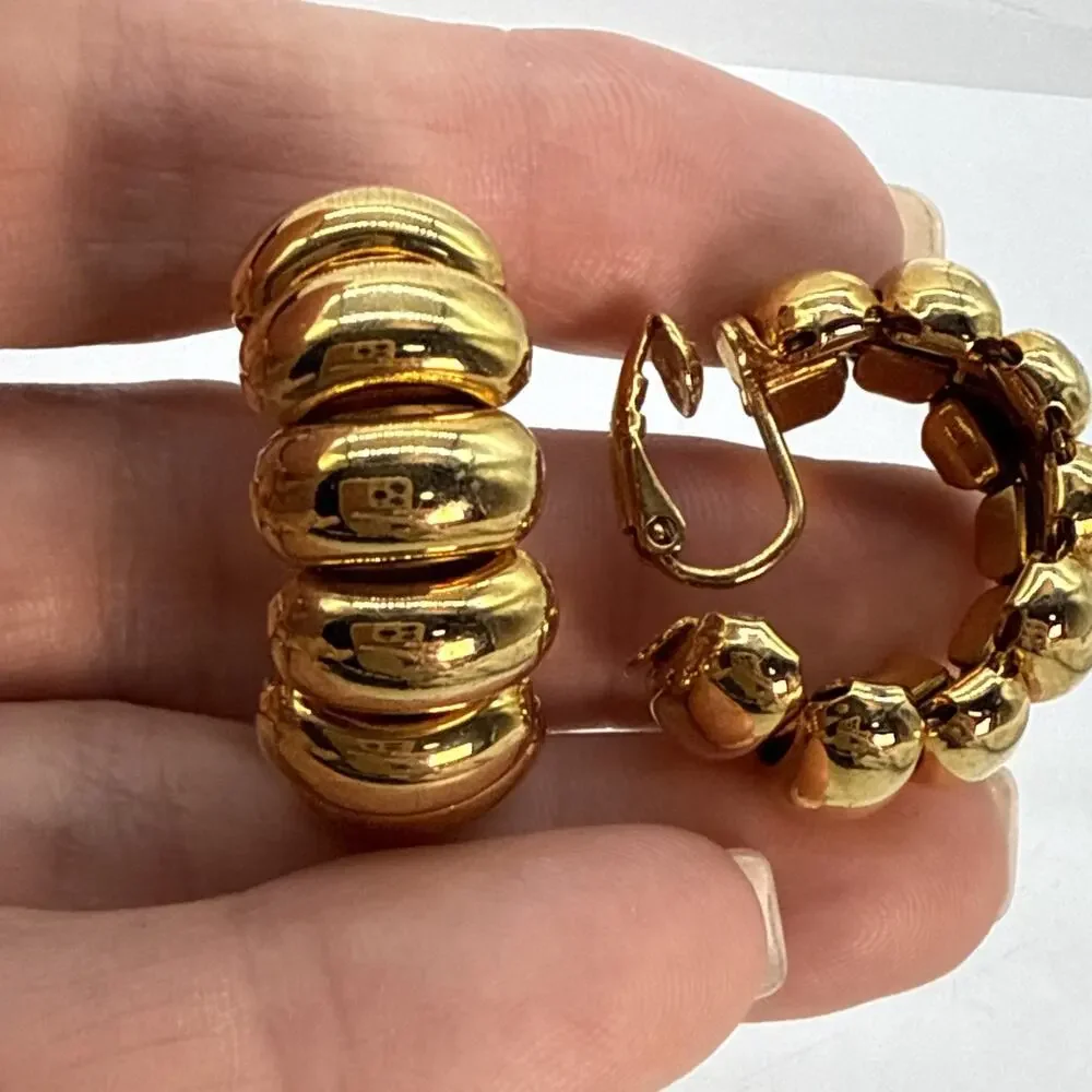 Vintage Avon SP Gold Tone Puffy Segmented Chunky Hoop Earrings Clip On 1